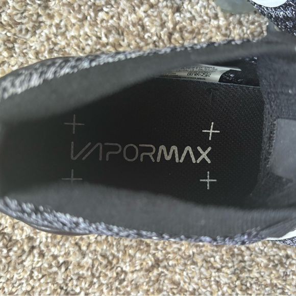 Women’s Nike Air VaporMax - Picture 6 of 10